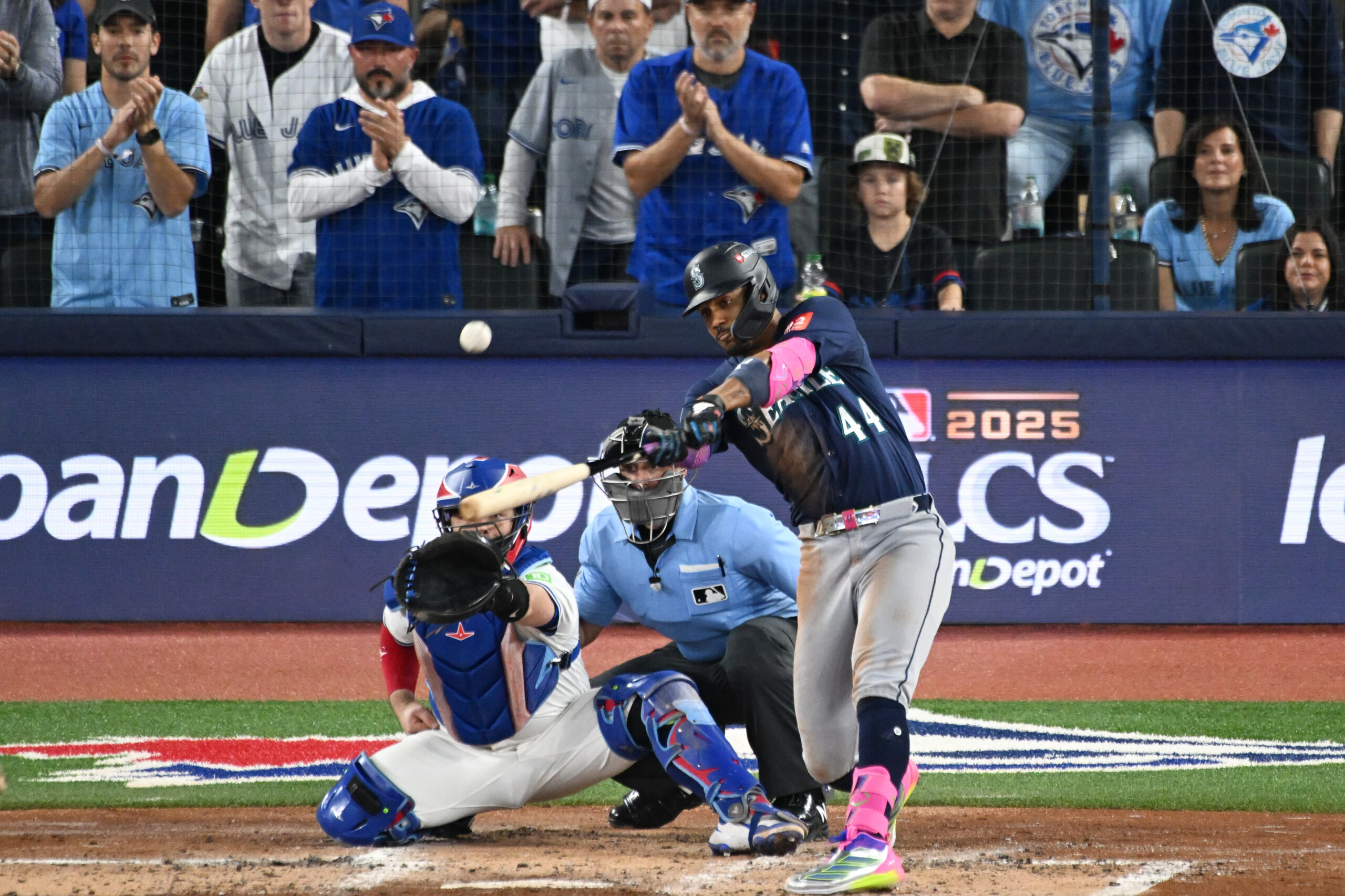 Julio Rodriguez’s 2026 Projections Reveal Realistic 30-30 Fantasy Ceiling